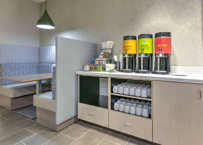 Hotel Home2 By Hilton Airport 3*